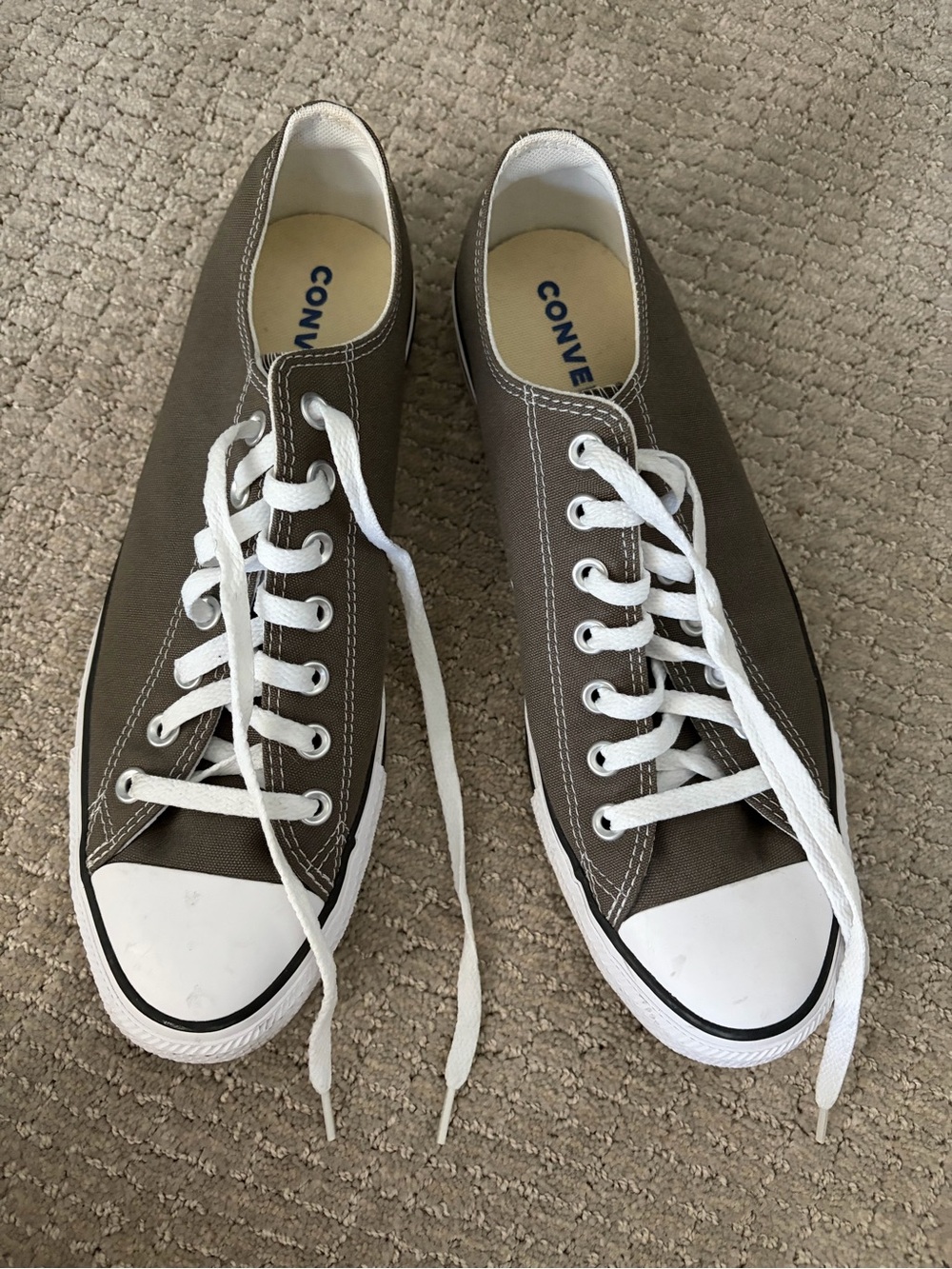 Converse Men's Low Top Canvas Sneakers in Gray